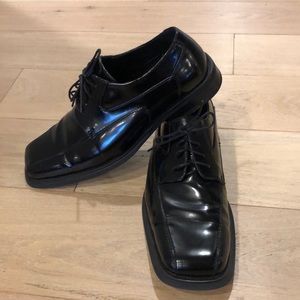 Men’s bass tuxedo shoes